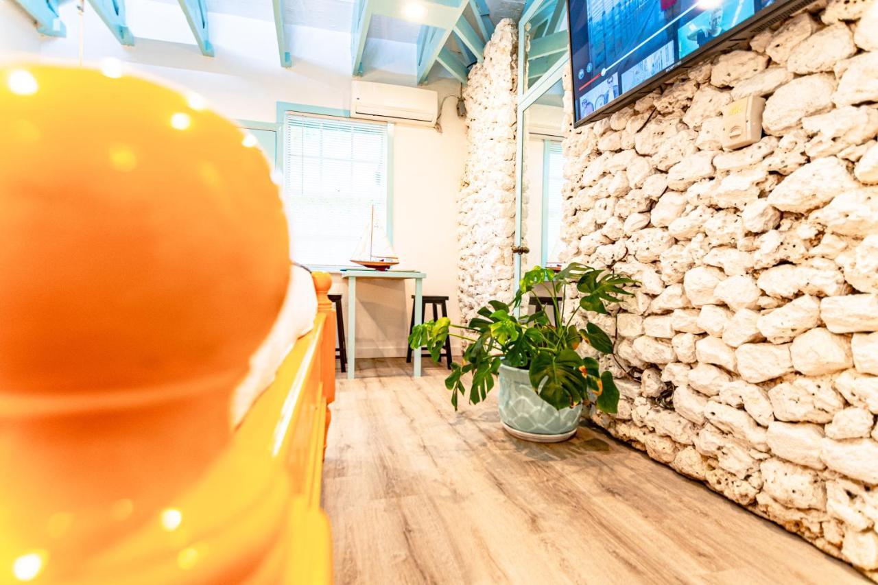 Studio Candy At Viking Hill - Love Beach Нассау Екстер'єр фото