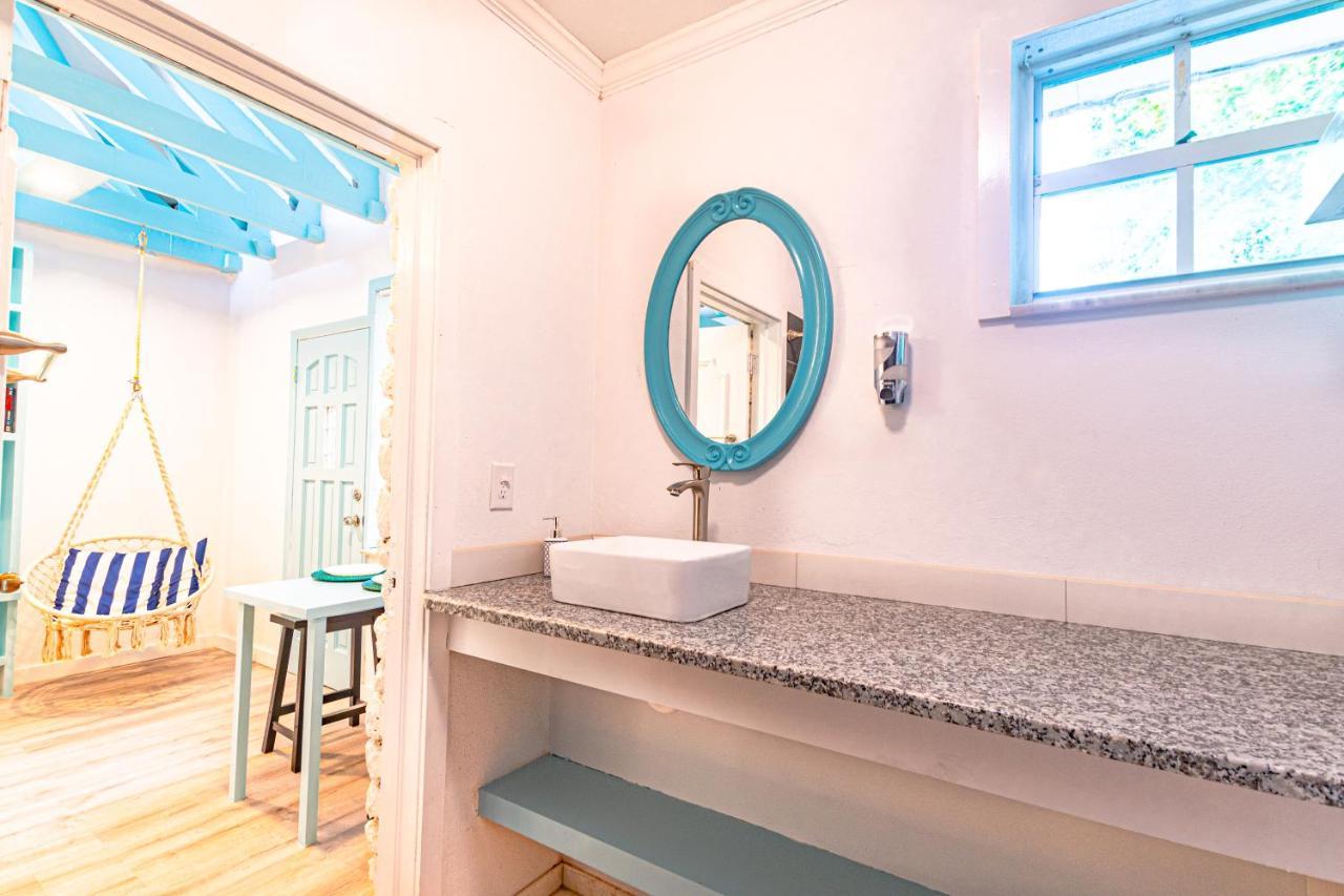 Studio Candy At Viking Hill - Love Beach Нассау Екстер'єр фото